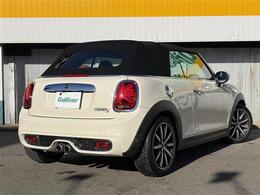 ガリバーグループでは主要メーカー、主要車種をお取り扱いしております。全国約460店舗の在庫の中からお客様にピッタリの一台をご提案します。