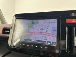 【カーナビ】インパネに埋め込まれたナビは、使いやすく、目的地までのドライブを楽しくしてくれます。ナビデータ更新や新機種への交換はスタッフへご相談ください。