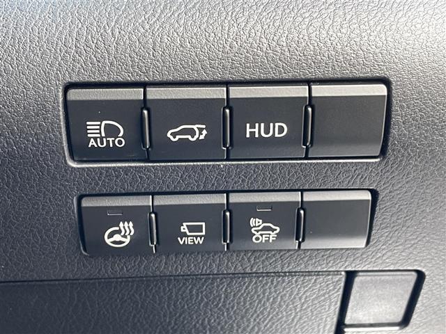 気になる車はすぐにお問い合わせください！画面右側の0066から始まる無料ダイヤルからお問い合わせ下さい！専門スタッフがお車のご質問にお答えいたします！