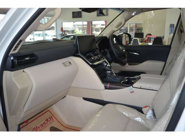 GR◯● フリマアプリページ●◯ トヨタ ランドクルーザー300 3.5 ZX 4WD 2024年 5キロ (大分県