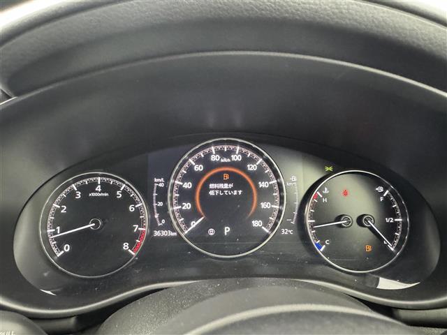 【スピードメーター】メーターがシンプルで見やすく運転しやすいですね！