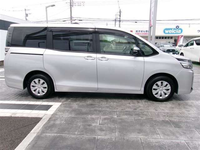 自動車保険も取り扱っております。無料の証券診断も行っておりますので、お気軽にスタッフまでご相談下さい！