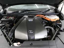 ☆8GR-FXS 3.5L V6 DOHC 2NM(ガソリン+電気)エンジン♪トヨタが世界に誇るハイブリッドユニットです♪3.5LV6ながらJC08モード燃費15km/L♪街中から高速まで高級感ある走りを演出します♪燃料はハイオクガソリンです