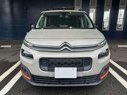 お忙しく実車確認できないお客様にも安心してご購入頂けるクオリティを目指しております。全国のディーラーで保証が受けられます。