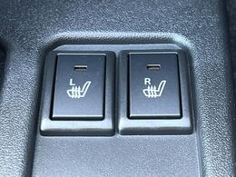 【前席シートヒーター】寒い日に重宝するシートヒーター！エアコンより早く温まってくれるので寒がりの人も安心ですね♪エアコンの温風は乾燥するから苦手、という方にもをおすすめです。