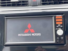 【純正ナビ】人気の純正ナビを装備しております。ナビの使いやすさはもちろん、オーディオ機能も充実！キャンプや旅行はもちろん、通勤や買い物など普段のドライブも楽しくなるはず♪