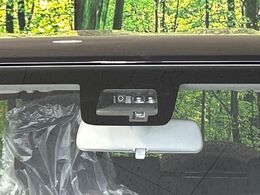 【スズキ　セーフティサポート】走行中に前方の車両等を認識し、衝突しそうな時は警報とブレーキで衝突回避と被害軽減をアシスト。より安全にドライブをお楽しみいただけます。
