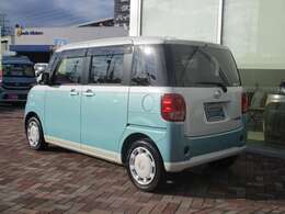 2.私たちは、いつも明るく清潔で、快適な店舗づくりのために気を配ります。