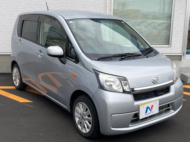 大好評のボディコーティング「弾スプラッシュコート」もご納車までに施工可能。通常のガラスコートと異なる、耐久年数6年の無機質ガラスコーティングが、ボディをキレイな状態に保ってくれます。