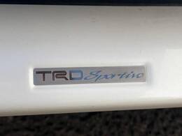 【TRDエアロ】人気のTRDエアロを装備！クルマの外観がよりスタイリッシュになり、街中で存在感あふれる1台に♪将来買い替える時にもリセールに影響しやすく、価値ある人気の装備です！