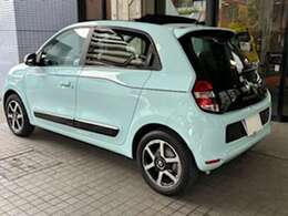ハッチバック車のため、リアゲート開口部が広く、お荷物の出し入れも快適です。