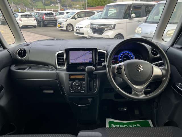 シシドモータースではお車のご購入はもちろんのこと、納車後の整備・車検や万が一の事故の際の板金修理に対しても対応が可能です。