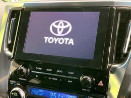 【純正9型ナビ】人気の純正ナビを装備。オーディオ機能も充実しており、Bluetooth接続すればお持ちのスマホやMP3プレイヤーの音楽を再生可能！毎日の運転がさらに楽しくなります！！