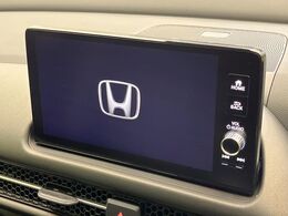 【9インチ　ホンダコネクトディスプレイ】視認性の高い大画面ディスプレイでナビの使用や、お持ちのスマートフォンと連携したbluetoothでの音楽再生が可能です♪