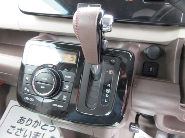 現在弊社ではご来店＋ご成約されたお客様全員に「納車後のオイル交換」をプレゼントさせて頂きます。詳しくはスタッフまでお問い合わせください。