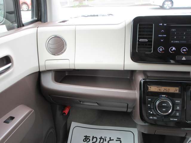 入庫車は中古車のプロが徹底したチェックにより不具合点が無いか検査します。安全の確保が不十分な箇所は調整・交換・補充・修理等の整備を実施しご納車いたします。