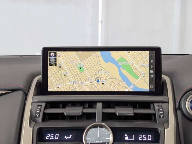 【純正SDナビ】充実のナビ機能はもちろん、Bluetoothオーディオ等の接続にも対応した高音質な音楽をお楽しみいただけます♪