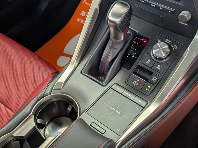 走行モードを変更することも可能です！スポーツ（ダイナミック）モードやECOモードもございます！