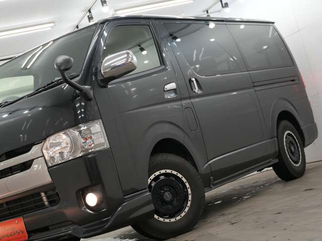 ●誰が見てもかっこいい車作りを目指します。お車の事なら、何でもお気軽にご相談下さい！各ドレスアップ系ホイール・タイヤ等のご注文も承っております。