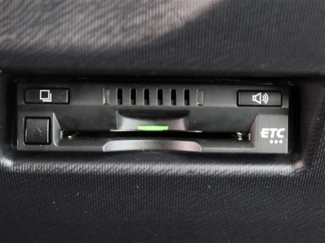 ETC車載器付きです。高速道路の料金所もスムーズに通過できます。