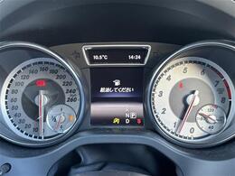 【スピードメーター】メーターがシンプルで見やすく運転しやすいですね。