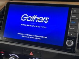 【大画面ナビ】人気の大型9インチナビを装備。存在感のある大画面はインパクト大！ナビ利用時のマップ表示は見やすく、テレビやDVDは臨場感がアップ！いつものドライブがグッと楽しくなります♪