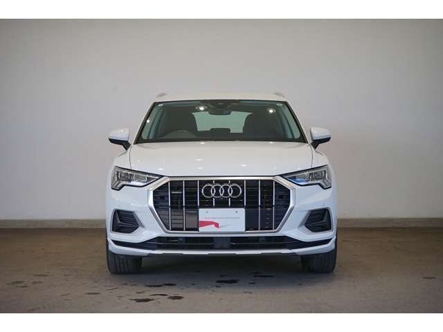 Audi Q3 35 TDI quattro advanced/LEDヘッドライト/アルミホイール 5アームデザイン 7.0J x 18