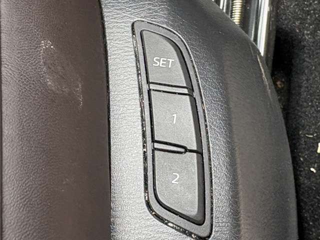 「メモリー機能付パワーシート」　シートの調整位置を記録できます！他の人が使ってから戻す手間がありません。