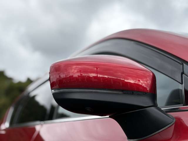 「ウインカーミラー」　見た目だけでなく、対向車からの視認性向上につながって安全度もアップ☆