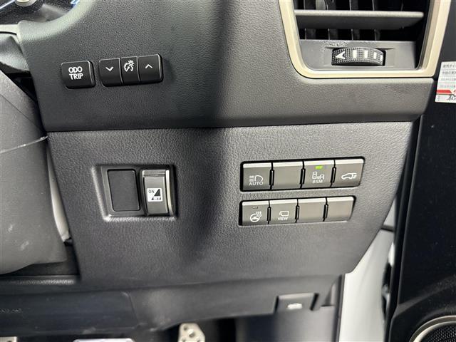 【運転席操作部】快適なドライブを楽しむための機能が装備されています！運転席から触れるので、使いやすいです！除菌プランいれていただくと、さらに清潔で安心していただけます！