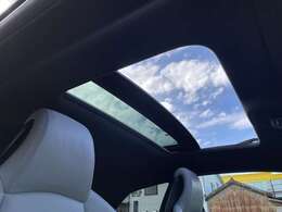 LIBERALAは、輸入車選びの新たなスタイルを提案するインポート・セレクト・ブランドです。オーナー様となる方がクルマから直接感じる感性を第一にした、最良の一台との出会いをコーディネートいたします。