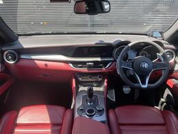 LIBERALAは、輸入車選びの新たなスタイルを提案するインポート・セレクト・ブランドです。オーナー様となる方がクルマから直接感じる感性を第一にした、最良の一台との出会いをコーディネートいたします。