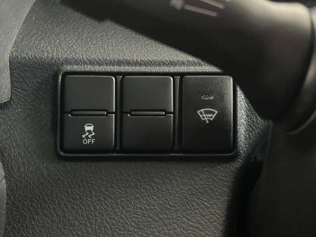横滑り防止機能付きで冬のスピンを防いでくれます。