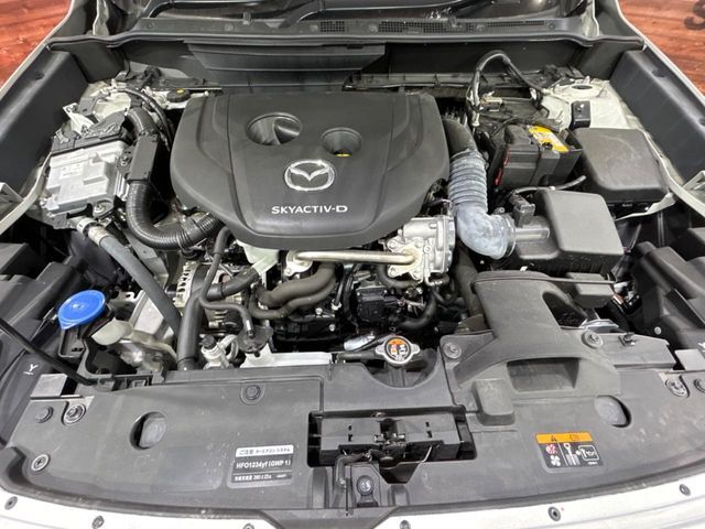 親切・丁寧な専門メカニックスタッフが応対！・車検・点検整備・事故等の修理などアフターサービスも安心。お車のカスタマイズもネクステージのサービススタッフまでご相談ください！