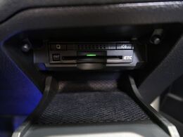 【ETC】高速道路の料金所をストレスなく通過！話題のスポットやサービスエリアに多い「スマートIC」利用時は必須のアイテムです。当店でセットアップを実施、ご納車当日からすぐにご利用いただけます！