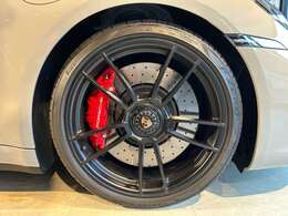 全車正規ディーラー又は、認証工場での法定12ヶ月点検を納車前整備として実施しご納車をいたします。