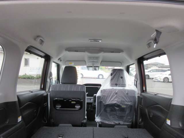 （室内も広くて開放的）