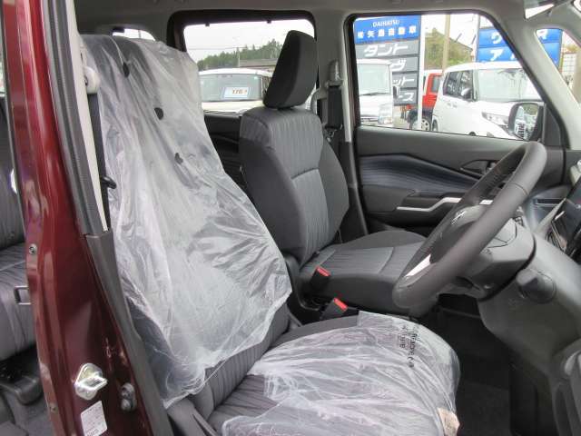 運転席＆助手席シートヒーター☆　シートリフター☆　ウォークスルー☆