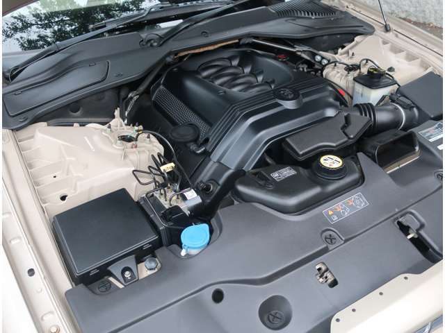 ご納車前に点検整備を実施し、認証工場の記録簿をお付けするのでご安心ください　KMO321