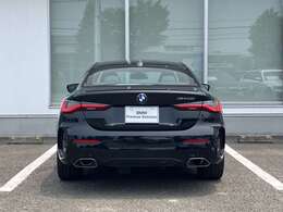 安心のネットワーク。全国187箇所（2025年2月現在）のBMW正規ディーラーのサービスセンターで整備・保証修理を受けることができます。