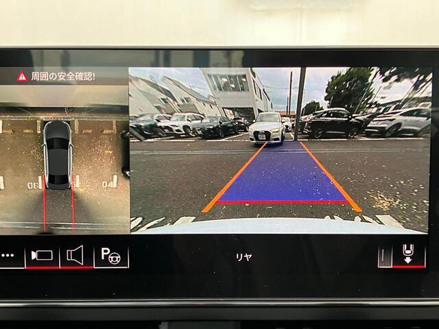 サラウンドビューカメラとリヤモニターにより車庫入れもより安全にお乗りいただけます