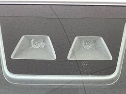 【スマートアシスト】走行中に前方の車両等を認識し、衝突しそうな時は警報とブレーキで衝突回避と被害軽減をアシスト。より安全にドライブをお楽しみいただけます。