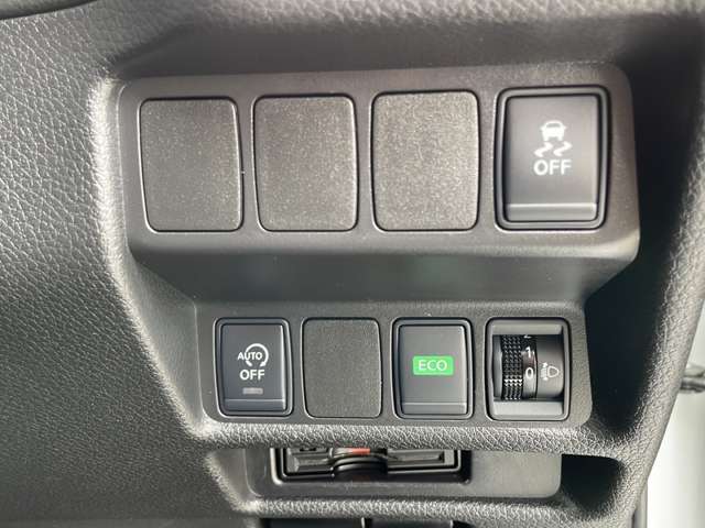 【運転席操作部】快適なドライブを楽しむための機能が装備されています！運転席から触れるので、使いやすいです！除菌プランいれていただくと、さらに清潔で安心していただけます！