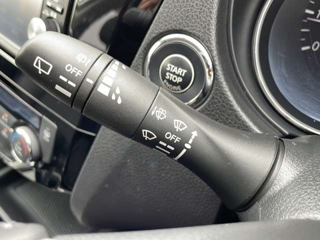【運転席操作部】快適なドライブを楽しむための機能が装備されています！運転席から触れるので、使いやすいです！除菌プランいれていただくと、さらに清潔で安心していただけます！