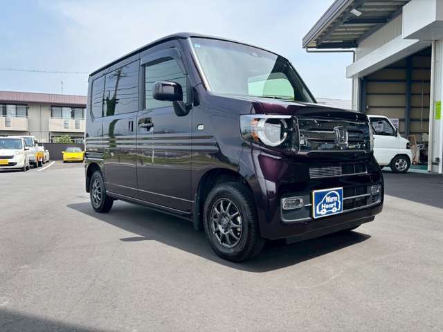 当店は自社工場完備！！車検はもちろん様々な修理や取り付けにも対応できます！3年間オイル交換等何度でも可能なお得なメンテナンスパックもご用意しております。詳しくは紹介ページをご覧ください。