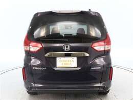 おひとり、恋人、ご友人、ご家族など、少人数でも大人数でもお出かけが楽しめます。この車で楽しいドライビングライフを送りましょう♪