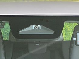 【スズキ　セーフティサポート】走行中に前方の車両等を認識し、衝突しそうな時は警報とブレーキで衝突回避と被害軽減をアシスト。より安全にドライブをお楽しみいただけます。