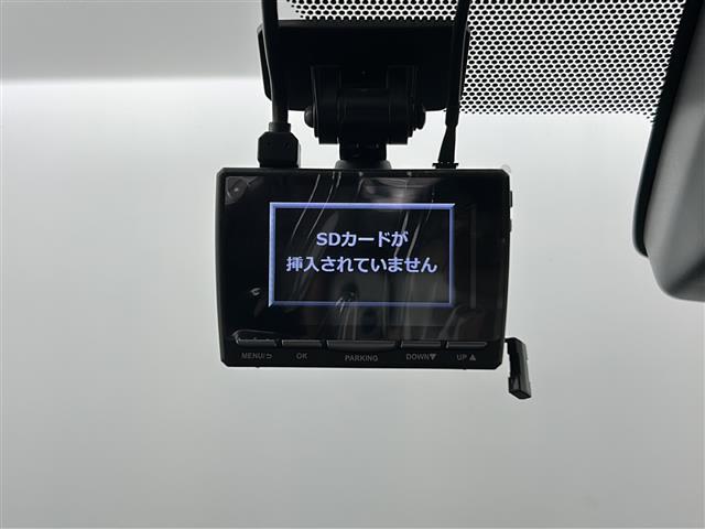 【ドライブレコーダー】映像・音声などの運転中の記録を残します。事故などを起こした起こされた時の証拠になりえますので、もしも時でも安心ですね。