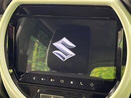 【メーカー純正9型ナビ】インテリアに溶け込むスタイリッシュな「専用設計」メーカーナビを装備♪視認性や操作性など基本性能にも優れ、より上質なカーライフをお楽しみいただけます。