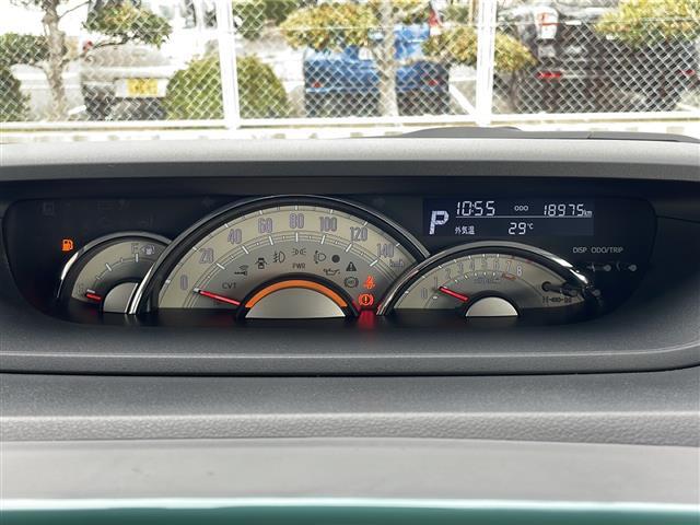 【　メーター　】メーターまわりも鮮やかに照らし出され、デザイン、安全性ともにバッチリですね♪